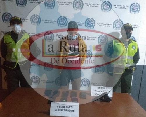 Capturan individuo venezolano que participó en asalto a buseta en la vía Bogotá-Villeta.