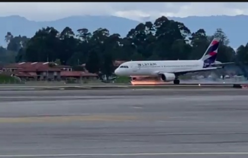Avión de Latam aterrizó de emergencia en el Aeropuerto José María Córdova.