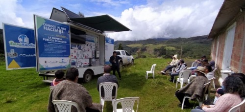 El aula móvil de energía solar de Madrid, Cundinamarca se posiciona en el Departamento