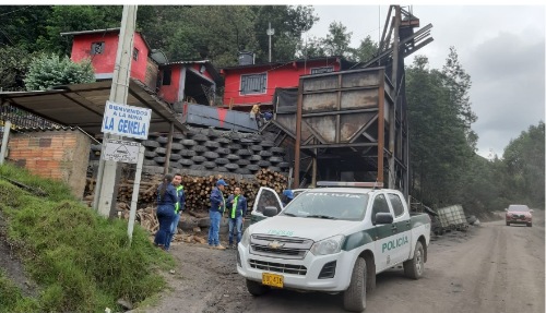 CAR impuso medida preventiva de suspensión de actividades a mina ilegal en  Cucunubá