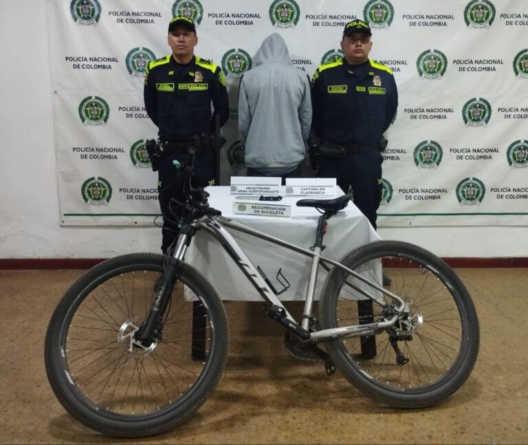 Capturado delincuente que amenazó y robó a ciclista en Mosquera