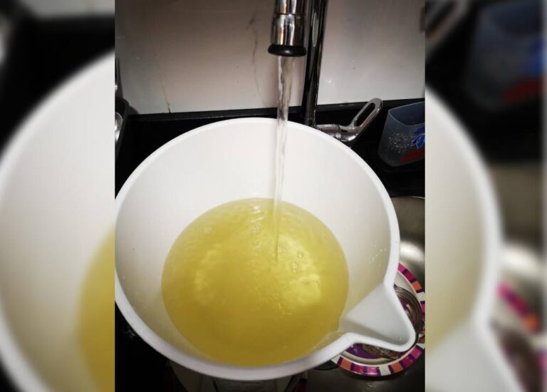 Acueducto de Bogotá advierte sobre posible cambio de color en el agua en varios sectores y municipios