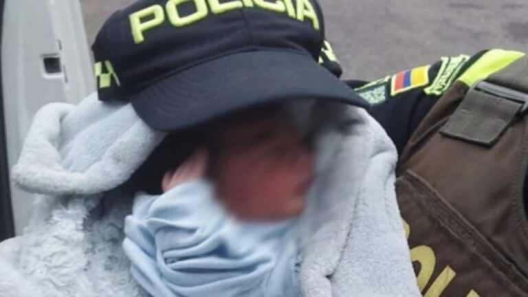 Policía rescata a bebé recién nacida abandonada en  cicloruta del sur de Bogotá