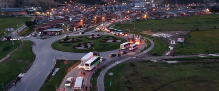 ¡Alerta en la Vía Panamericana! Usuarios denuncian incumplimiento de obras en el tramo Bogotá-Los Alpes
