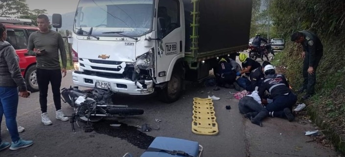 Trágico accidente en la via Bogotá – Fusagasugá: mujer pierde la vida tras ser arrollada por un camión