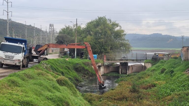 CAR adelanta campaña para mitigar riesgo de aparición de espuma en el río Balsillas, ocasionada por carga contaminante