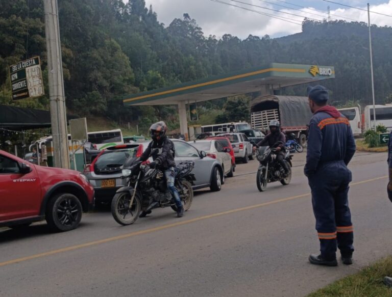 Escasez de combustible en Subachoque