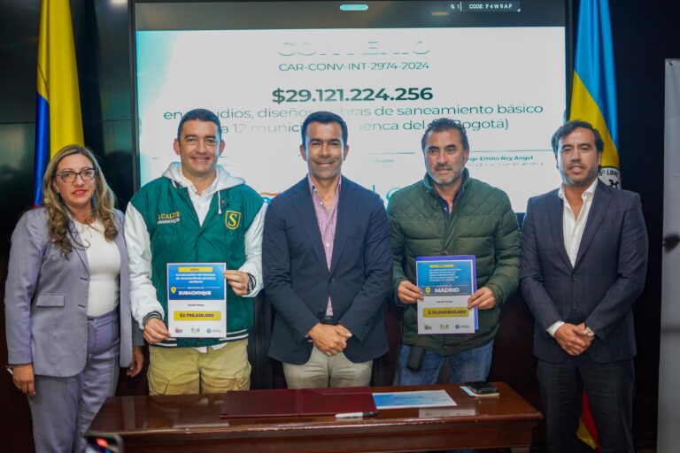 Madrid firma convenio por $14 mil millones para cuidado del agua