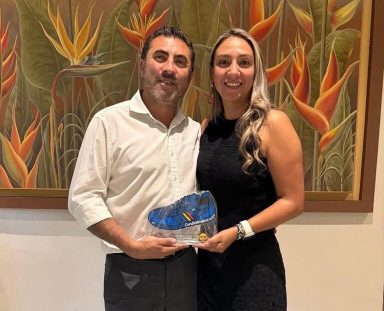 Gestora Social de Madrid, Cundinamarca, recibe reconocimiento por su labor en favor de la comunidad