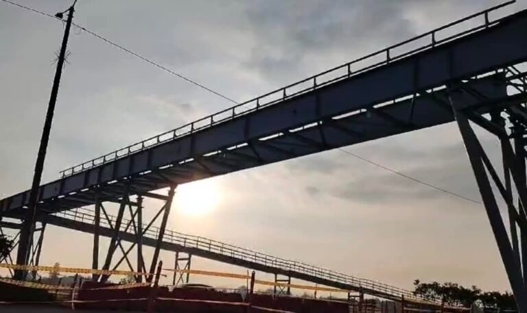 Madrid: Finaliza izaje del puente peatonal de La Finca e inicia montaje de la estructura en Zaragoza