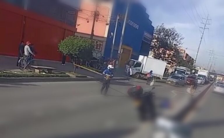 Congestión vehicular en la vía Mosquera–Funza por persona fallecida en accidente