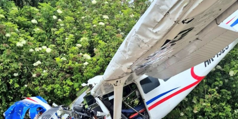 Avioneta ambulancia aterriza de emergencia en límites entre Cajicá y Chía: los cinco ocupantes fueron rescatados con vida