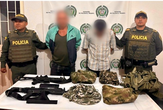 Incautan fusiles y capturan a dos hombres que pretendían cometer un hurto en El Colegio, Cundinamarca