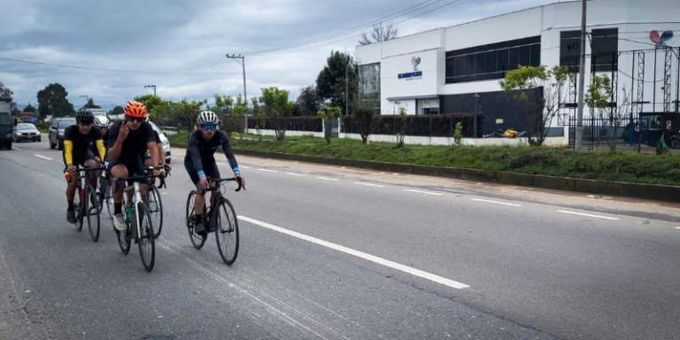 Ojo a los cierres viales este miércoles: la Vuelta a Colombia pasará por Cundinamarca