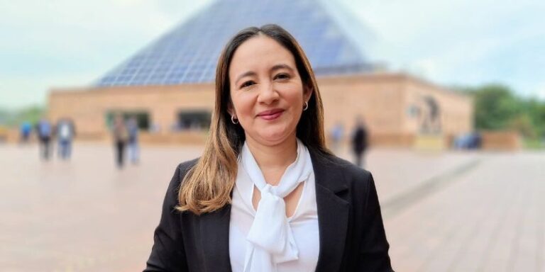 Gobernación de Cundinamarca gestiona reactivación de obras educativas en Junín