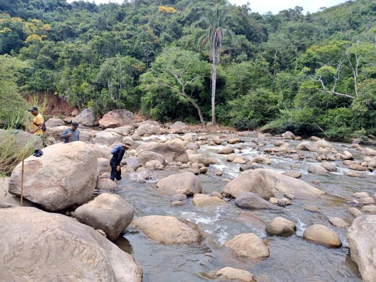 Hallan cuerpo que sería el de Ana Lucía Villota tras avalancha en Silvania