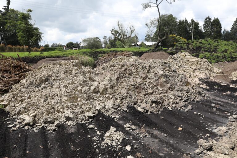 Suspenden operación minera en zona rural de Madrid por graves afectaciones ambientales