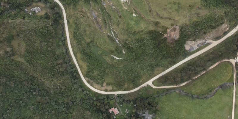 CAR restringe concesión de agua a embotelladora vinculada a Coca-Cola en La Calera