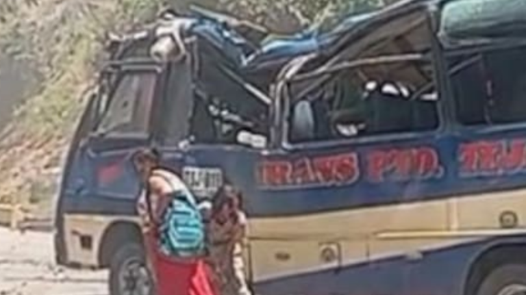 Atentado en la vía Panamericana deja al menos 13 muertos en Cauca